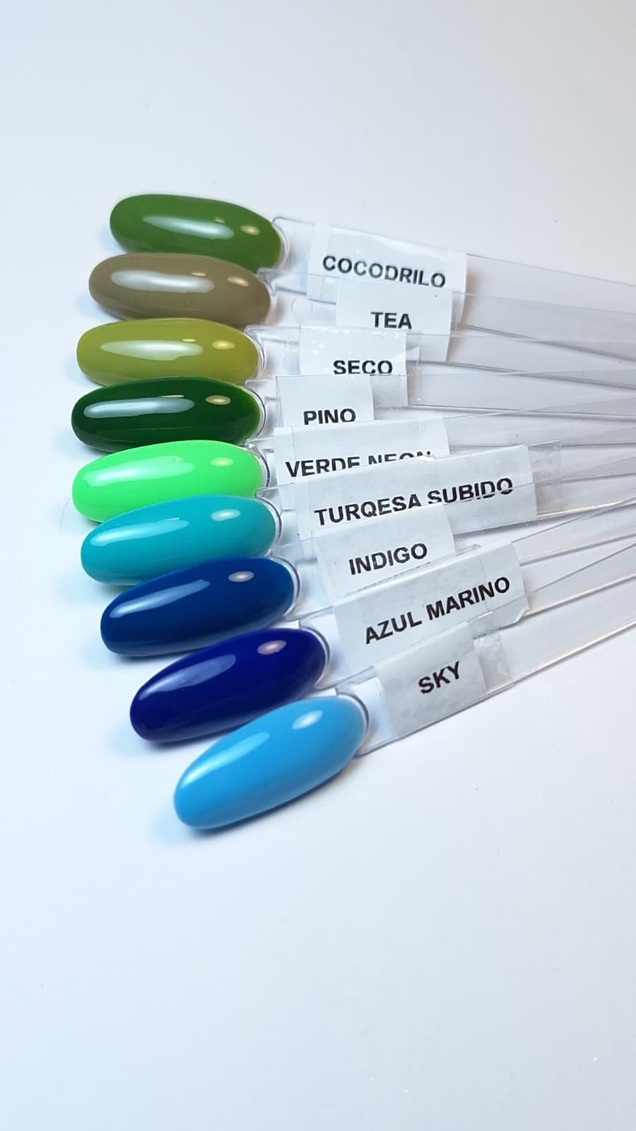 Colección de 9 esmaltes azules y verdes