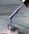 Morado pastel intermedio